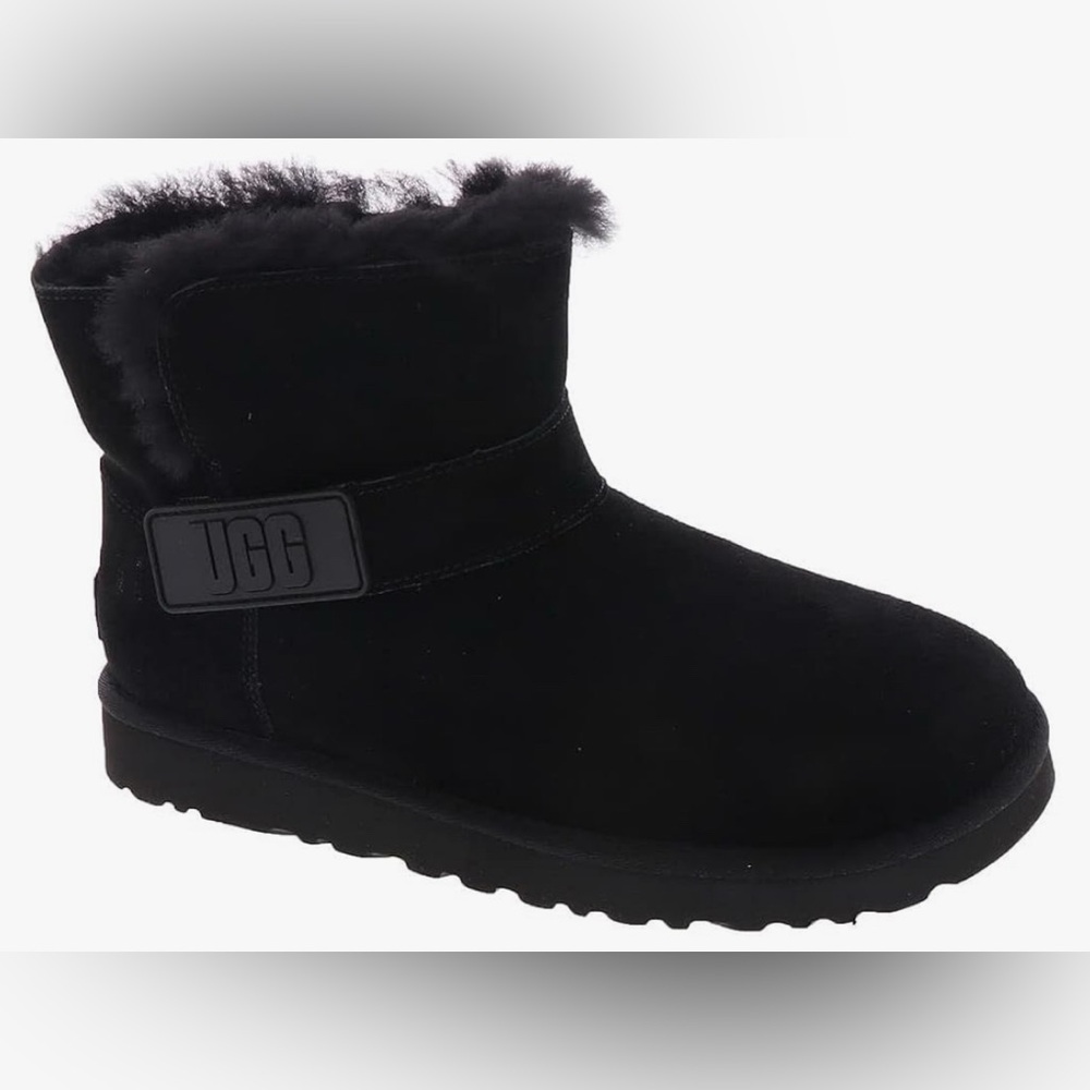 UGG Women's Mini Bailey Graphic Logo Strap Boot Black- size 6 - EUC